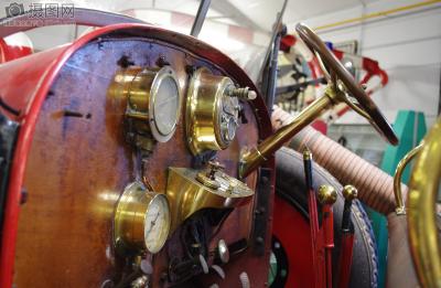 上半年，物流增长迅速